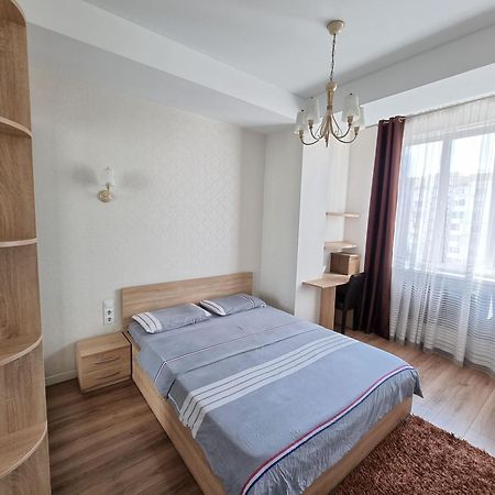 Extra Grand Lev Tolstoi Two Bedrooms تشيسيناو المظهر الخارجي الصورة