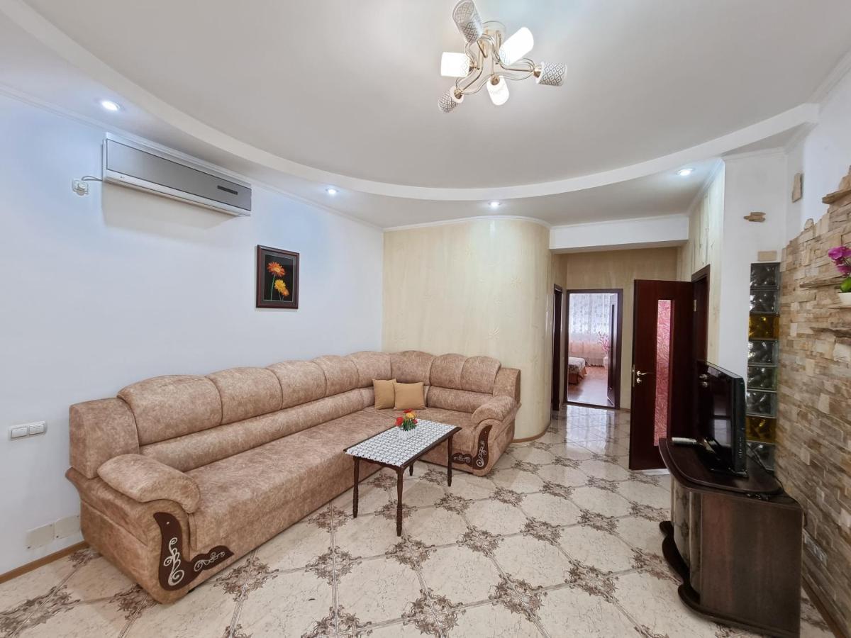 Extra Grand Apartments Two Bedrooms Ultracentral تشيسيناو المظهر الخارجي الصورة